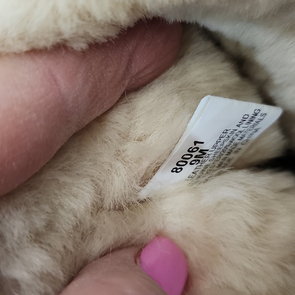 NWOT. MINNETONKA OLYMPIA BOOTS SZ.9 - Picture 6 of 6